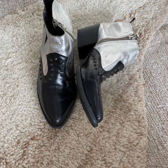 Super Star Silver Cowboy Booties - Picture 4 of 6